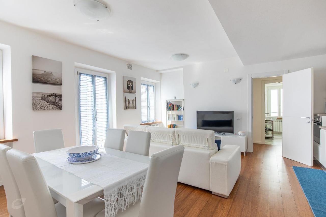 Elena House White Apartment Виареджо Экстерьер фото