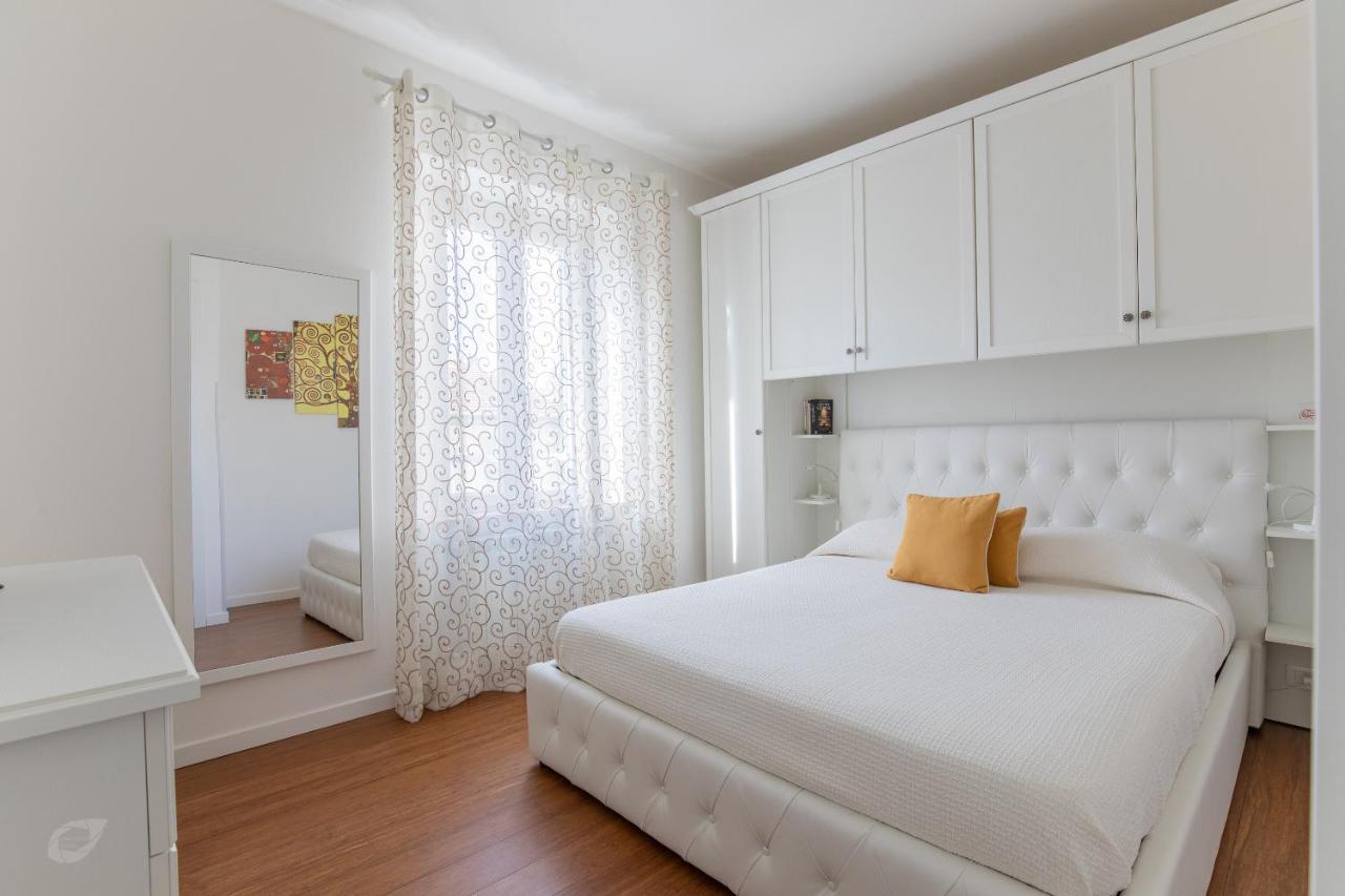Elena House White Apartment Виареджо Экстерьер фото